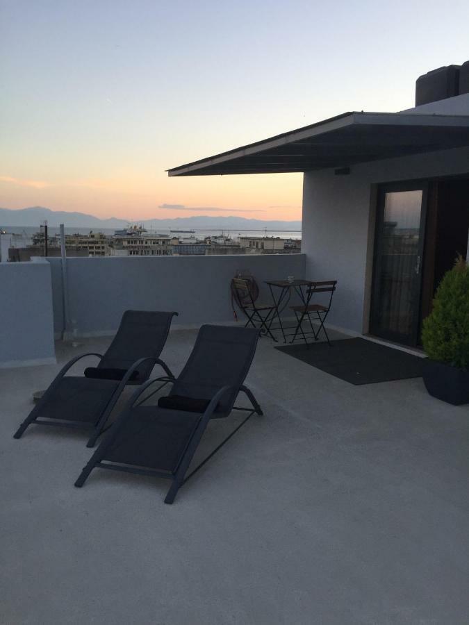Stylish Seaview Rooftop Thessaloniki Buitenkant foto